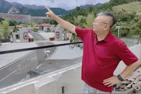 听陈正清讲“青普”：那些海风腌入味的乡音——专访《青岛地方方言俗语》作者陈正清图片