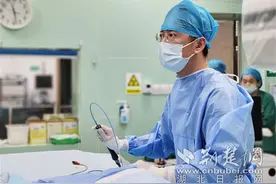 男子经常心慌想尿尿原是心脏出问题 医生：季节交替有种“怦然心动”易诱发脑梗图片