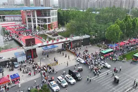 高考首日！时光会记录下你全力以赴的样子！图片