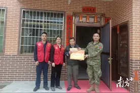军营建功业，喜报家乡传｜连山禾洞为现役军人送喜报图片