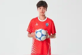 从替补席到射手榜 15岁泉州籍足球小将踢进西甲图片