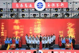 湖北文理学院理工学院：“五四”薪火燃，红歌咏初心图片