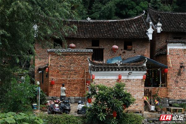 勾蓝瑶寨：石头筑就的瑶乡，把生存智慧“写”进古墙
