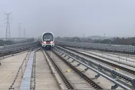 无锡至江阴城际轨道交通工程开通运营图片