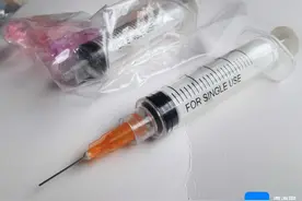 文具店向小学生售卖“带针头注射器”玩具？海口相关部门查扣→图片