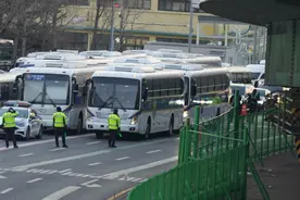 韩国公调处暂停执行对尹锡悦逮捕令：总统官邸内疑有军队“应援”，若被逮捕会押往哪图片