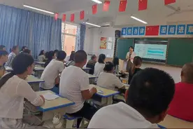 携手同行 共育未来——西安市灞桥区神鹿坊小学家长会纪实图片