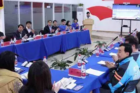 饿了么推出骑手权益月恳谈会新机制，主动公开外卖调度算法图片