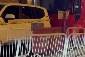 现场 | 凌晨乘机回国，中国男足静悄悄地离开图片