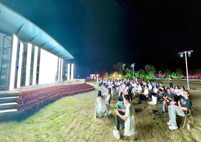青潮涌动·向东而行|爬东华山、游花海、赏晚会……高校大学生乐享东区文旅魅力