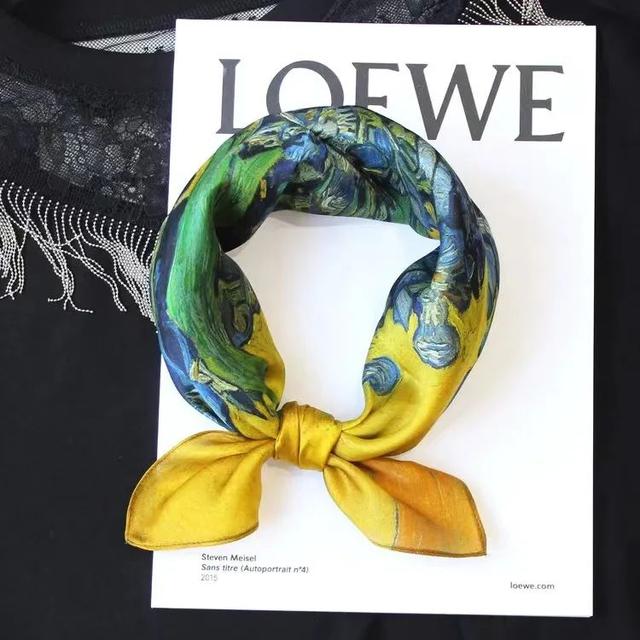 用一条丝巾，把百元单品穿出千元效果