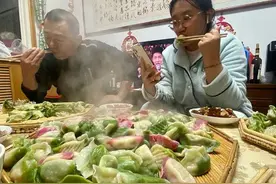 西媒记者“原汁原味”体验过大年图片