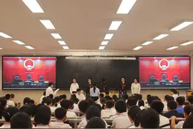 贵师大法学院“沉浸式普法”走进中学校园图片