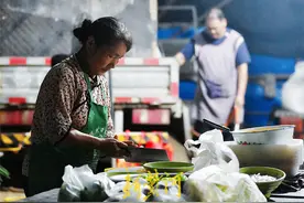 “2元炒菜哥”与薛庄大集图片