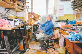 斯洛文尼亚的修伞师（环球掠影）图片