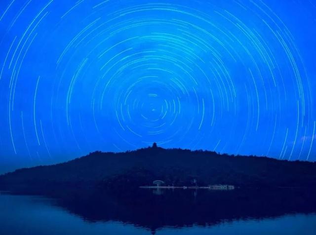 辞家千里又千里，务必开心又开心