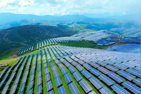 三峡云南能投巧家县三大光伏项目全容量并网发电图片