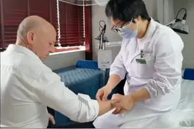 这家医院的针灸，让外国友人竖起了大拇指图片