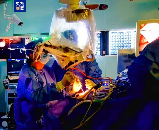 我国自主研发脑机接口成功完成脑深部肿瘤边界精准定位临床试验