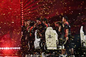 成都AG超玩会力克苏州KSG，夺得2024王者荣耀职业联赛夏季赛冠军图片