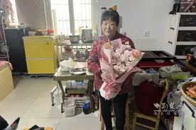 守护邻居残障孩子三十载 道德品行温暖人心图片