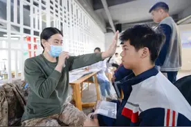 空军来厦招飞 83人闯过“第一关”  体检标准严苛，今年首次对高考选科有要求图片