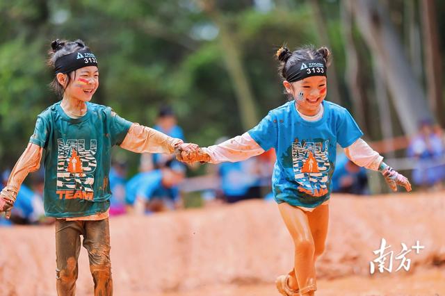 2025强悍泥人儿童障碍挑战登陆鹏城，近4000名小泥人挑战全新障碍