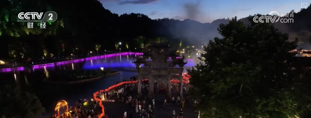 “文旅+非遗+剧本+美食”跨界融合激活品牌魅力，多元体验场景圈粉“留下人”
