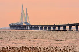 节假日去崇明太堵！沪人大代表呼吁减免上海长江隧桥收费，答复来了图片