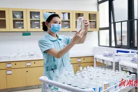 图集|护士节：致敬白衣天使图片