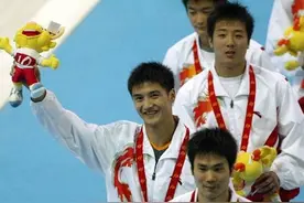 周继红退休|风流总被雨打风吹去，是非恩怨还有何放不下？图片