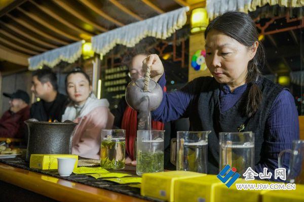 “夜泊北固 文明同游”主题活动启幕 镇江夜间文旅绽放别样光彩