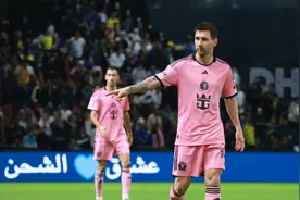 梅西抵达中国香港引发关注，刚吞下0比6苦果的“梅球王”，要拿港足撒气？图片