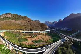 云南勐腊：勐关高速公路部分建成通车图片