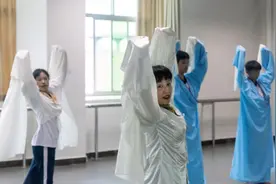 全国三八红旗手徐芳丽：多渠道培育“好苗子”助力琼剧创新与传承图片