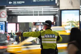 广州高速大年初五起客流密集，夜间流量上升！易拥堵路段公布图片