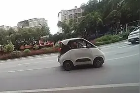 “救我”“他绑架我”！柳州一小车内，传来女子呼救声！关键时刻，他们冲了上去图片