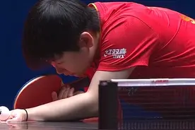 孙颖莎成功卫冕国际乒联女子世界杯冠军图片