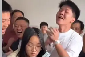 高考查分表情刷屏了：有人淡定有人狂喜，有人不负努力喜极而泣图片