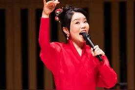 龚琳娜：行走的歌者图片