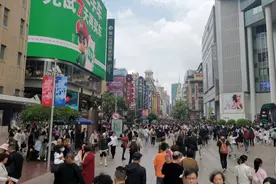 “五一”小长假上海线上线下消费揽金530亿元，你动手了吗？图片