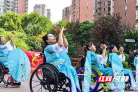 星城追光者 | 肖卓作：让轮椅“飞翔”，让生命“发光”图片