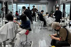 理发店迎接“龙抬头”，理发团购销量增长超200%图片