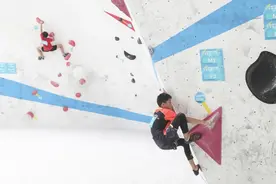 带你看懂奥资赛丨攀岩：既比攀得快，也比攀得难图片