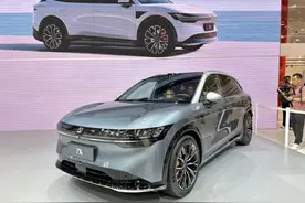 极氪再出纯电SUV--7X正式亮相23.99万起开启预售！图片