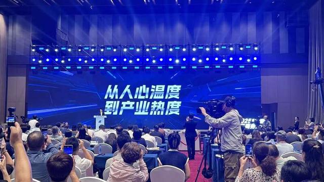 董宇辉：商业的终点是人心