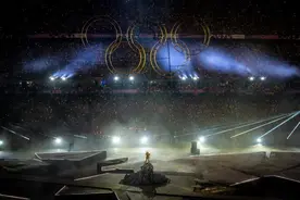 未来舞台上演“星际穿越之旅” 多图回顾巴黎奥运会闭幕式图片