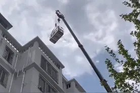 吊车运产妇上7楼 “暖新闻”背后的安全隐患与效仿危害需警惕｜有一说一㉝图片