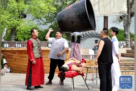 杂技之乡看“绝活”图片