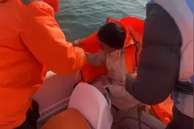 青岛好人丨央视关注！五四广场女子落海，救援队不到5分钟救上岸图片